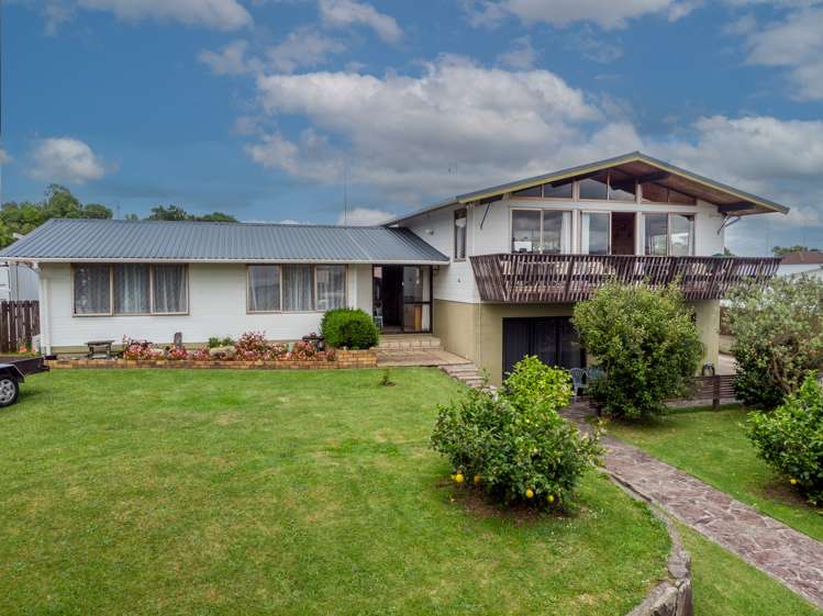 6 Walmsley Crescent Paeroa_16