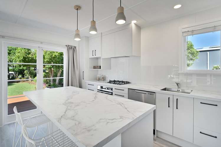 28 Pitt Street Clive_17