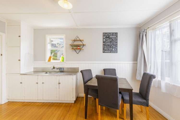 16 Great North Road 2123_1