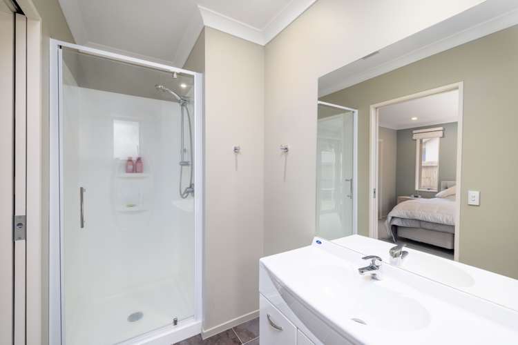 18 Maurice Stanton Place Shirley_8