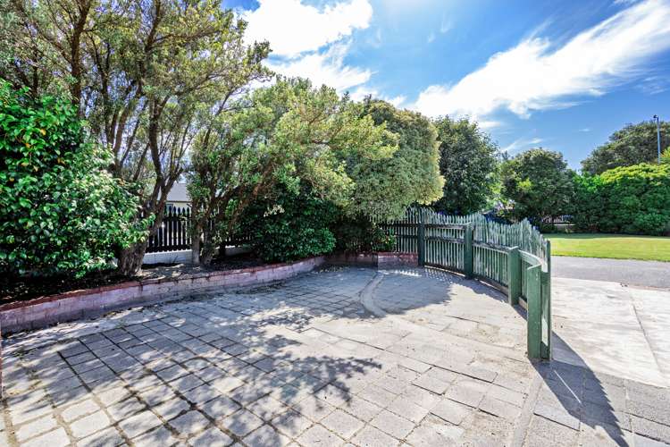 23 Cruickshank Crescent Rosedale_17