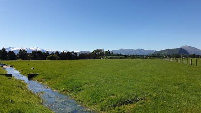 Riverbank Road Wanaka_2