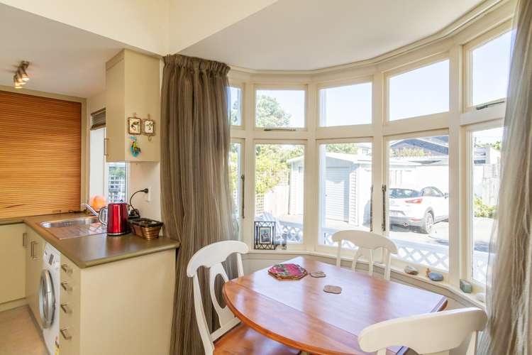 2/14 Up Oroua Street Eastbourne_2