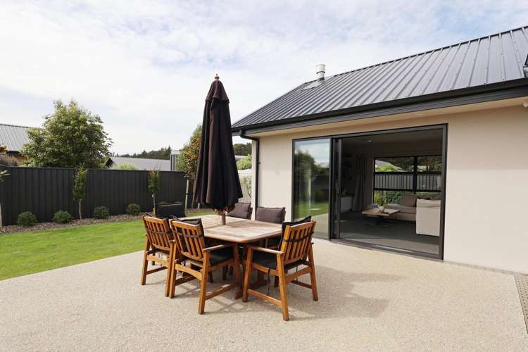 25 Richfield Drive Waikiwi_37