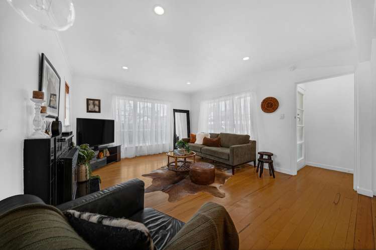 10 Laurie Avenue_4