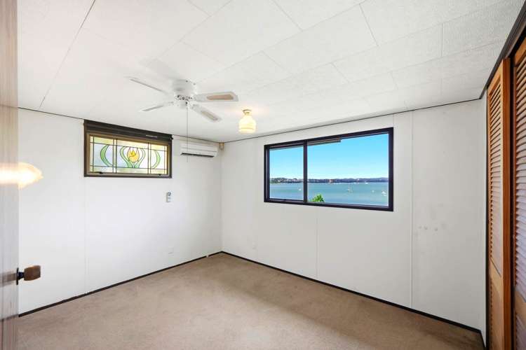 96 & 96A Queen Street Northcote Point_22