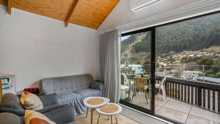 26a/135 Hallenstein Street Queenstown_5