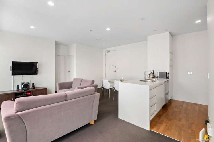 1117/2 Beach Road Auckland Central_2