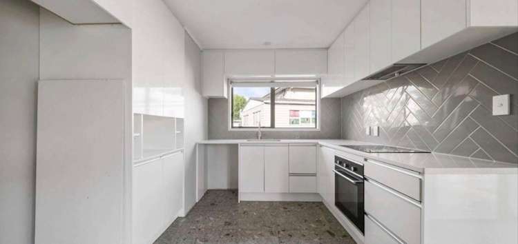 14 Landette Road_2