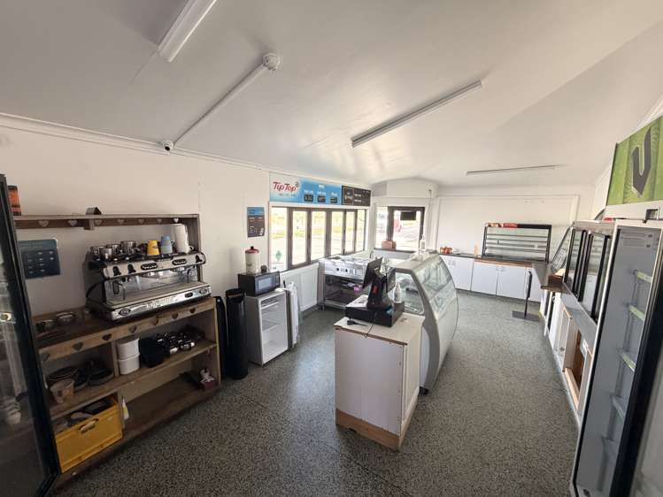 2 Bay Street Petone_1