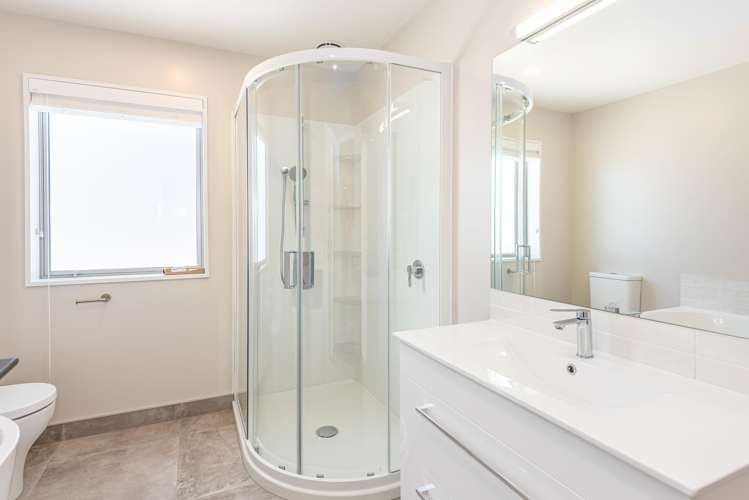 5 Kakapo Lane Redwood_13