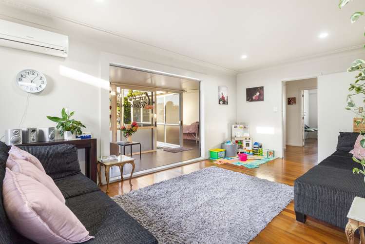 7 Woodford Avenue Henderson_19