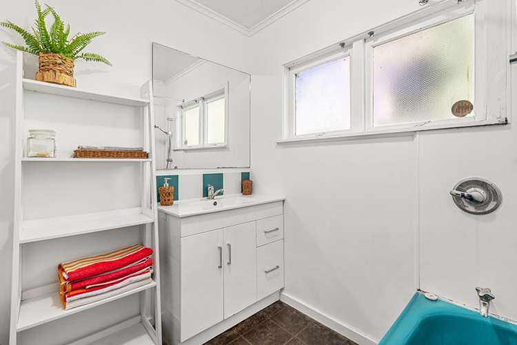 1a Cross Street Raglan_19