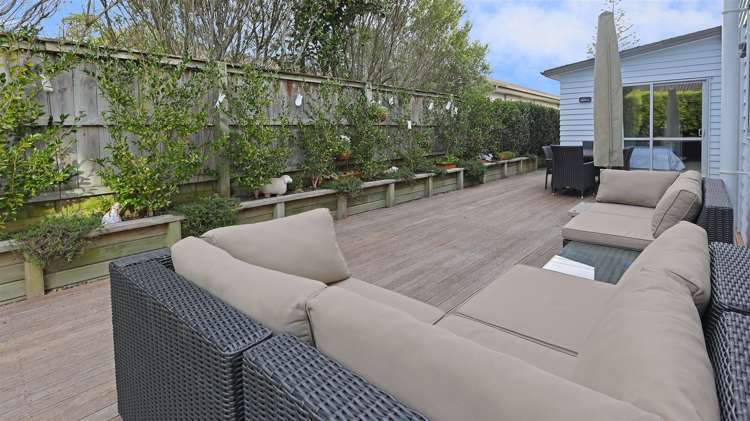 114 Lake Panorama Drive Henderson Valley_17