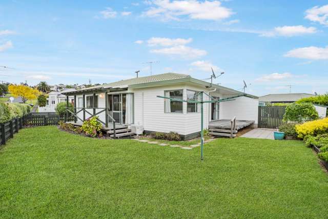 2/30 Awaroa Road Helensville_1