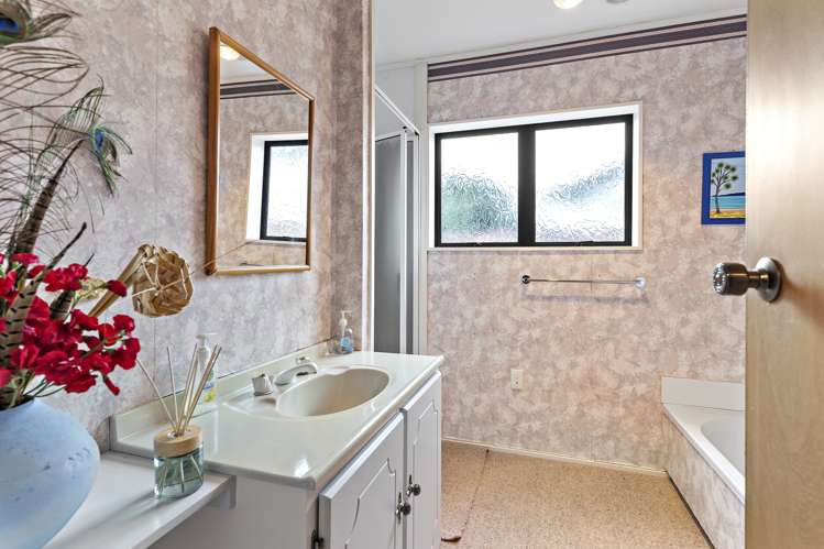 12a Skipage Grove Featherston_11