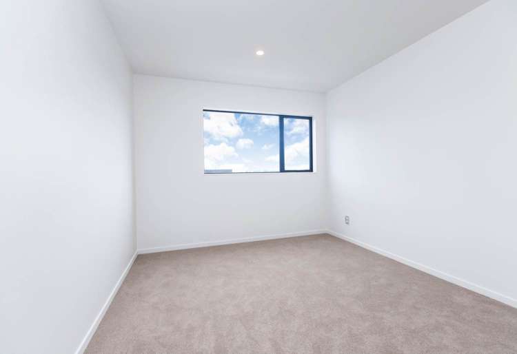 14 Korama Lane New Lynn_17