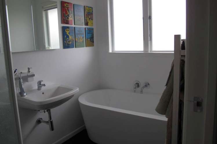 58 Lake Road Northcote_7