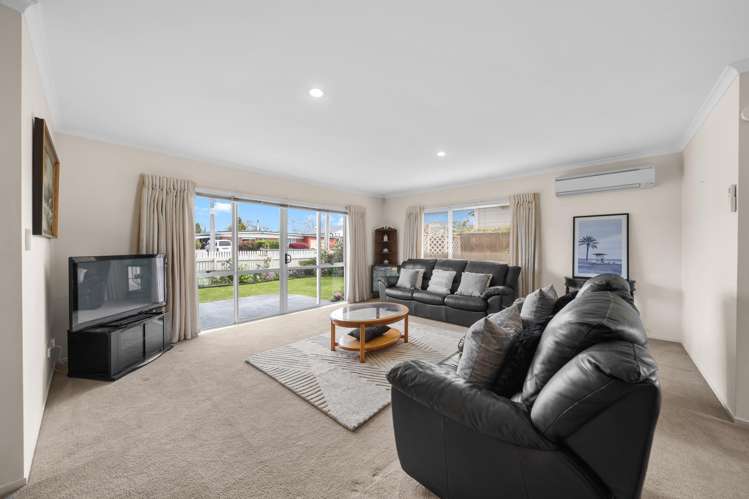 9 Hogg Crescent Masterton_2