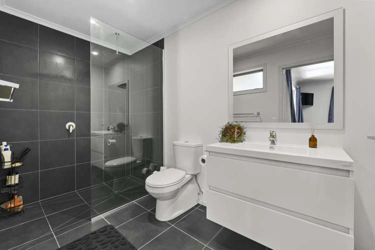 16 Magnetic Place Cromwell_18