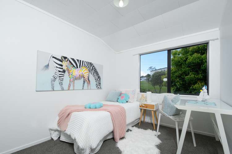 39 Meadowvale Rise Titirangi_13