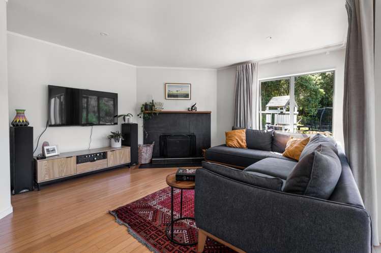 91 Weranui Road Waiwera_9