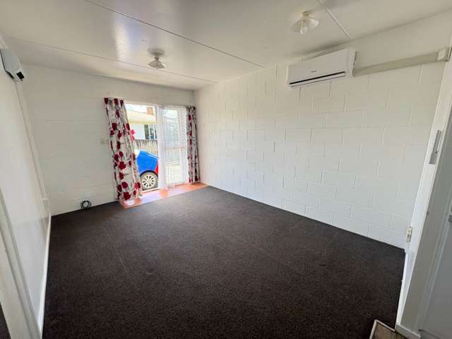 Central 1 Bedroom Unit