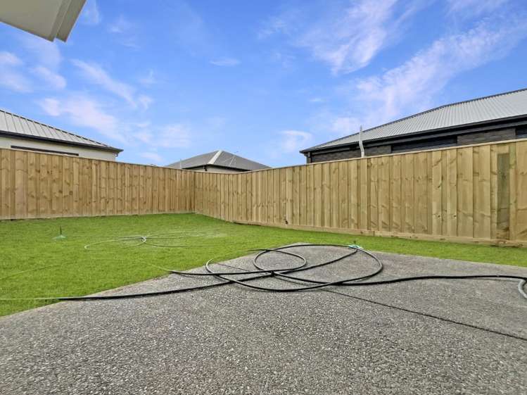 15 Campbell Drive 1476_12