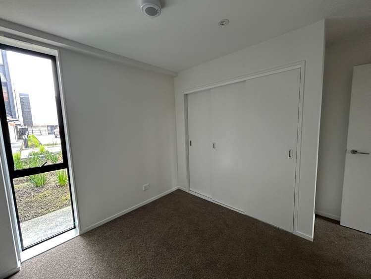 1/6 Treasure Lane Te Atatu South_11