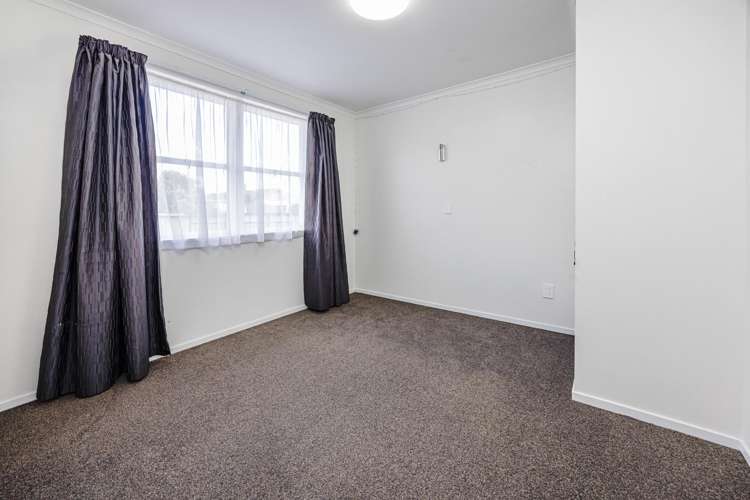1/1 Cooper Place Papakura_8