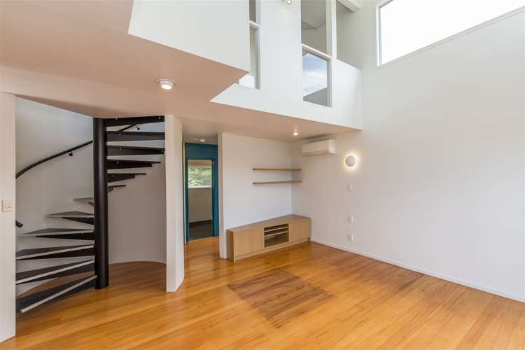 27 Settlers Hill Akaroa_10