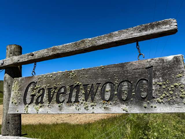 82 McLeod Road North Caroline_2
