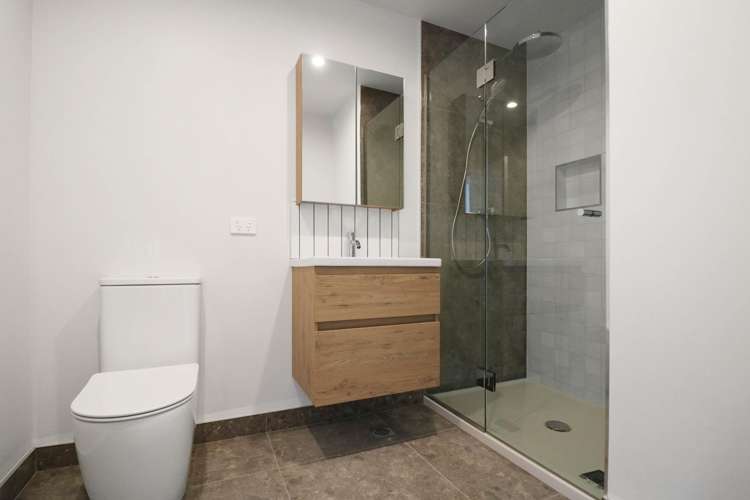 7/16 Sladden Street Naenae_6