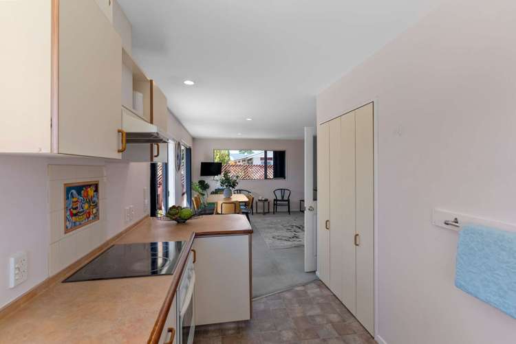 2/12 Carlsen Street Burwood_5