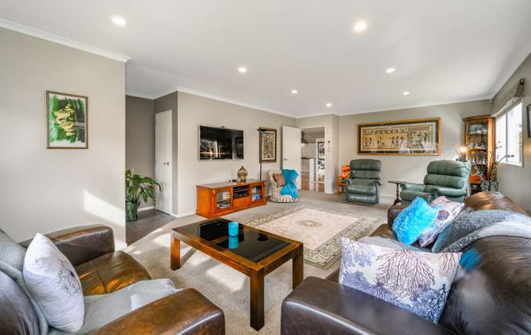 22 Gibbston Crescent Flat Bush_3