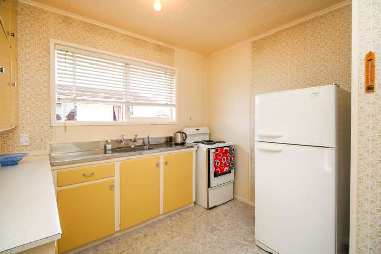 8 Mervan Street Mangere East_7