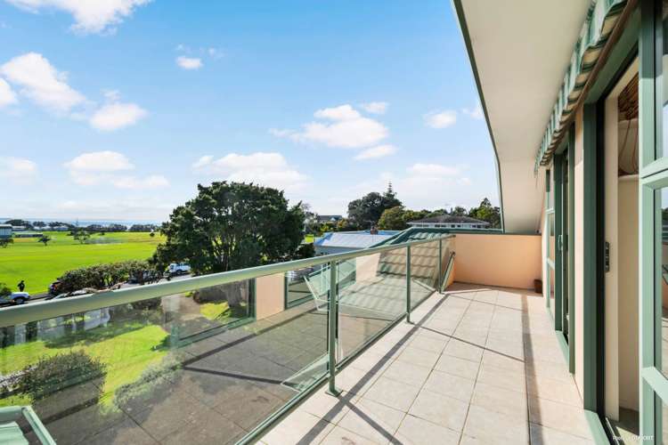 23 Winscombe Street Belmont_13