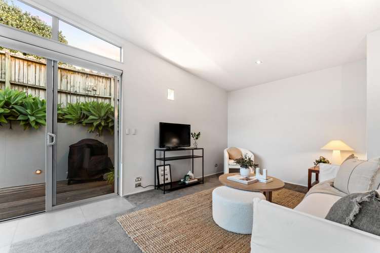 16 North West Anchorage Omaha_13