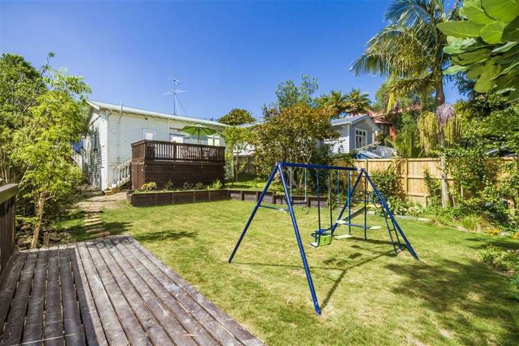 25 Ewen Alison Avenue Devonport_15