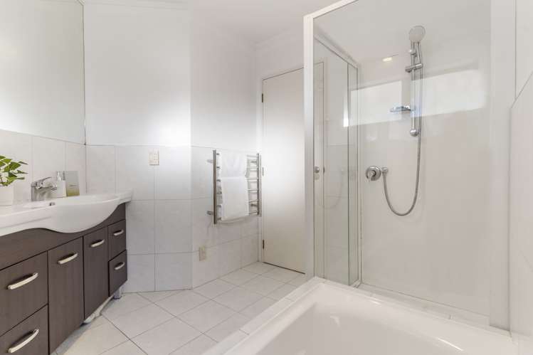 2/24 Somerset Road Mount Roskill_13