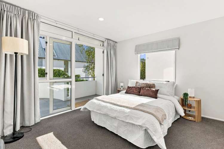 2/102 Rossall Street_5