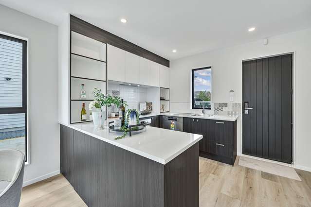 5,6&7/47 Beach Road Te Atatu Peninsula_4