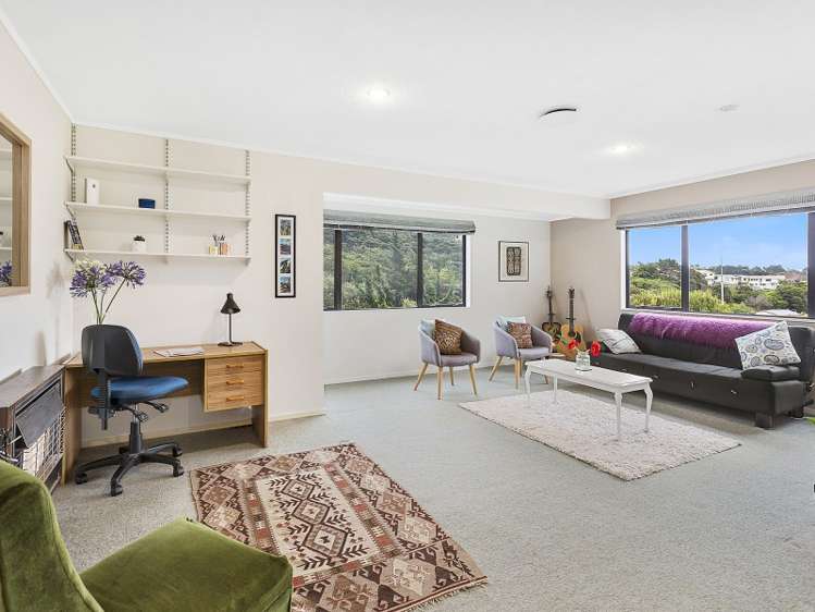 72 Omapere Street Whitby_8