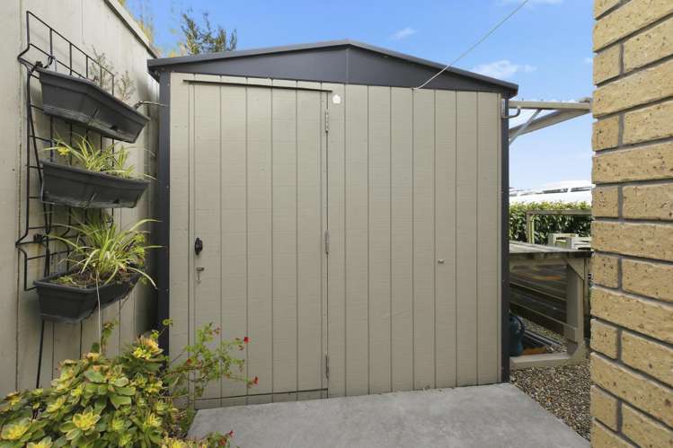 8 Black Rock Way Paeroa_17