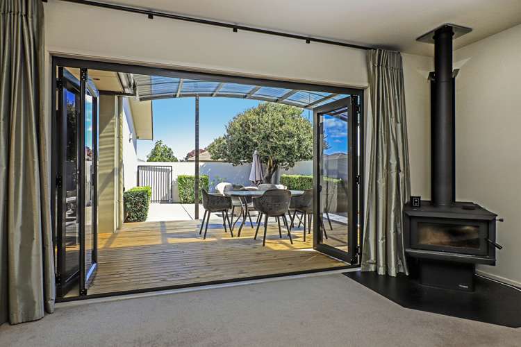 1 Aiden Lane Raureka_11