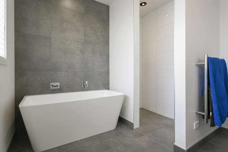 49 Alan Livingston Drive Cambridge_18