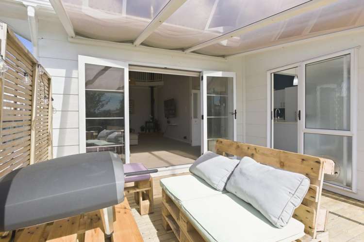 60 Tukapa Street Westown_23