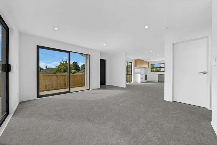 15A Holland Avenue Point England_5