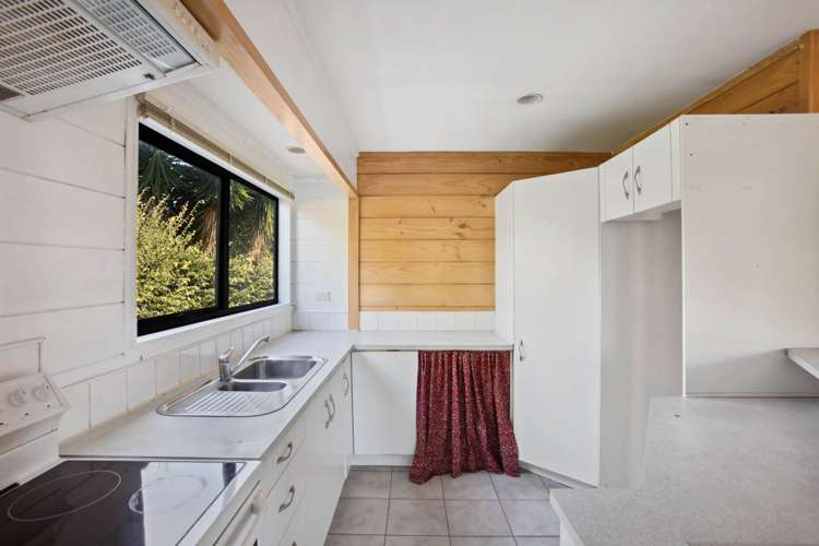 13 Valerie Crescent Okura_19