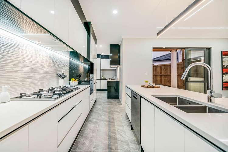 73 Koromeke Street Flat Bush_7